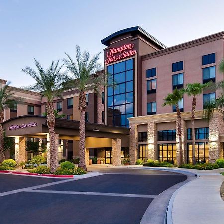 Hampton Inn & Suites Phoenix Glendale-Westgate Exterior photo