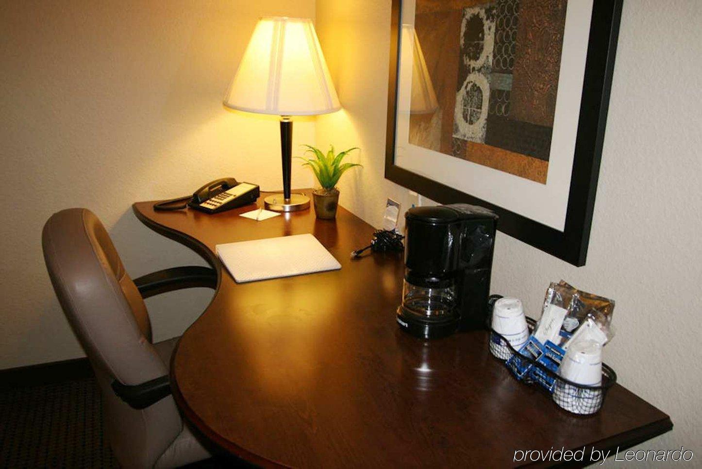 Hampton Inn & Suites Phoenix Glendale-Westgate Room photo